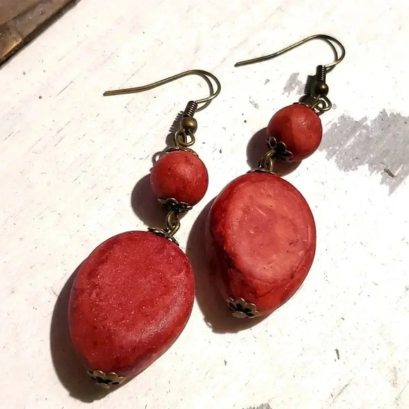 Rustic Bronze Metal Mottled Red Lightweight Acrylic Handcrafted Dangle Earrings - Picture 4 of 5